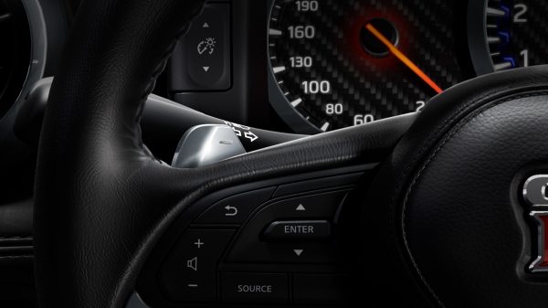 Nissan GT-R Steering wheel-mounted paddle shifter